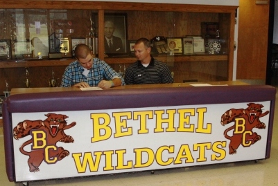 Adamsville''s Robert McArthur Signs with Bethel